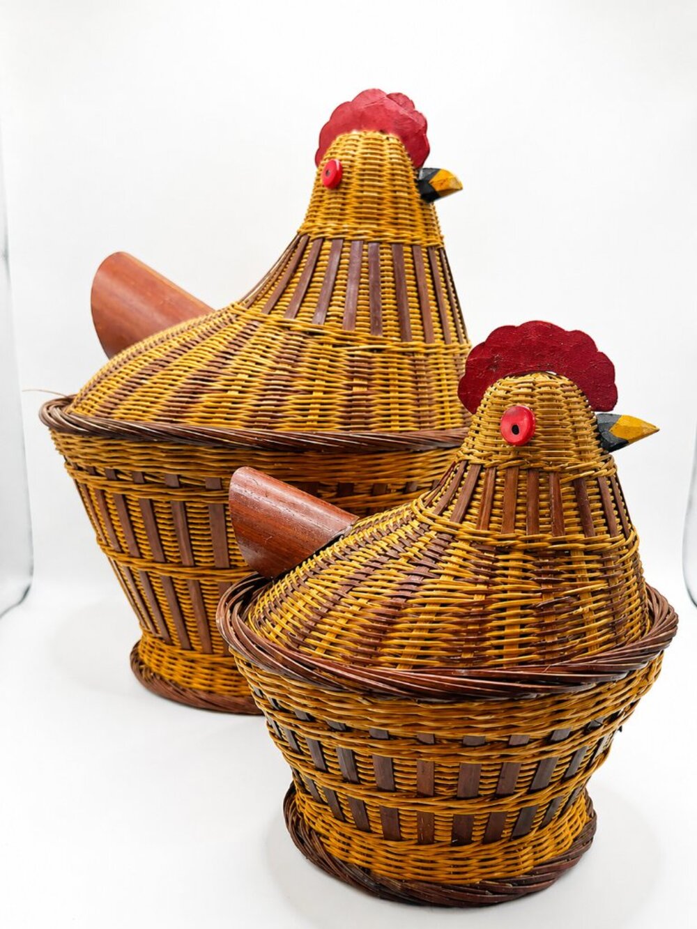 Vintage Wicker Chicken Hen Basket Set of 2 Farmhouse Country Cottage Storage Dec
